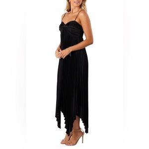 NWT Vikki Pleated Sleeveless Satin Maxi Dress size 10 ptp 18-21”